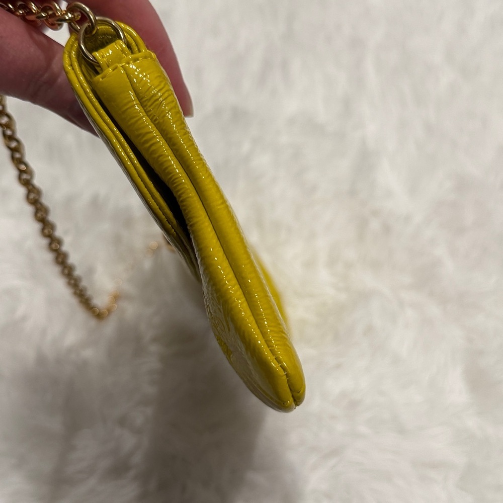 Hobo International Yellow Patent Leather Foldover Clutch Shoulder Chain Bag - Picture 6 of 10